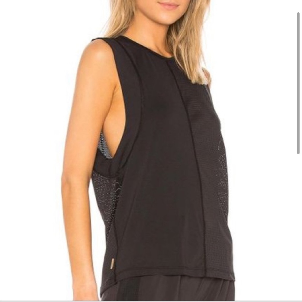 Alala Block Cutaway Mesh Athletic
Tank Top Black Loose‎ Fit Womens Size
Small